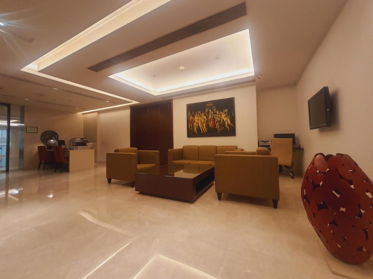 Holiday Inn Mumbai International Airport By Ihg Eksteriør bilde The lobby of the hotel